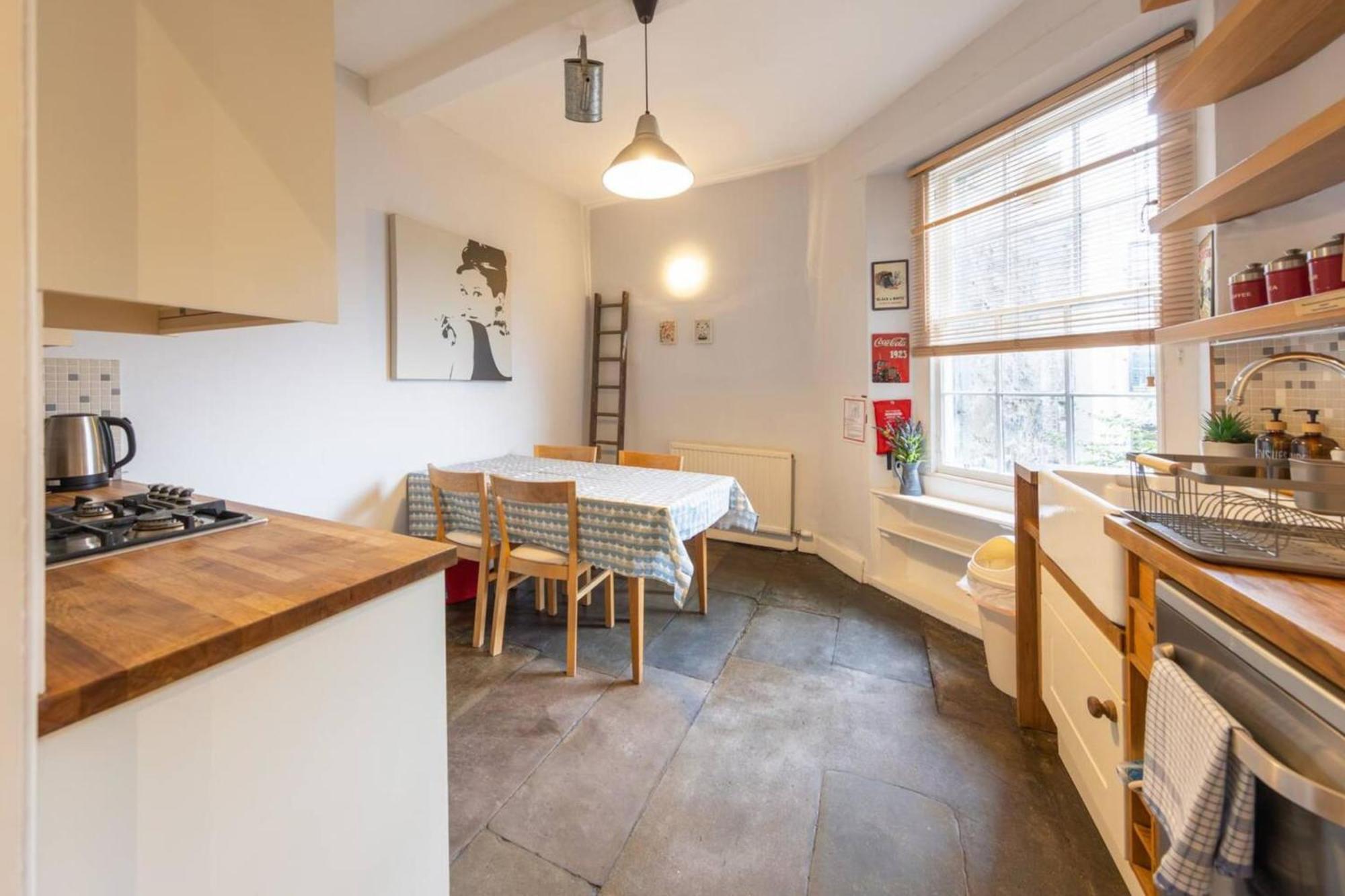 Beautiful 1 Bedroom Flat In Vibrant Stockbridge * Édimbourg